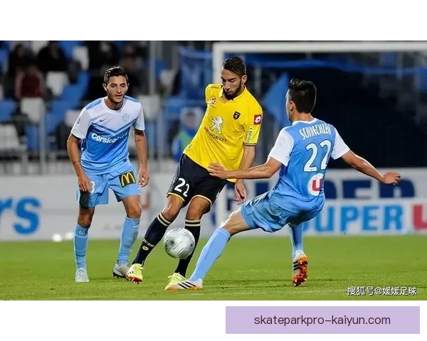 新赛季足球特评：各大球队状态回暖，竞争格局将更加激烈